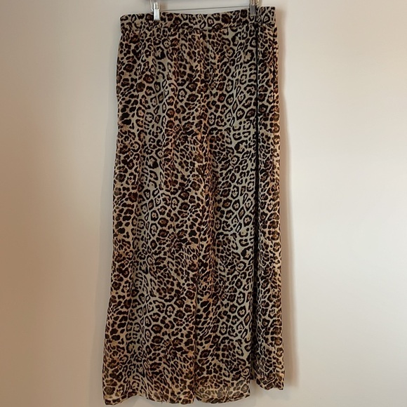 Forever 21+ Animal Print Pants SZ 1X Sheer Lined Wide Leg Pants Elastic Waist - Picture 8 of 10